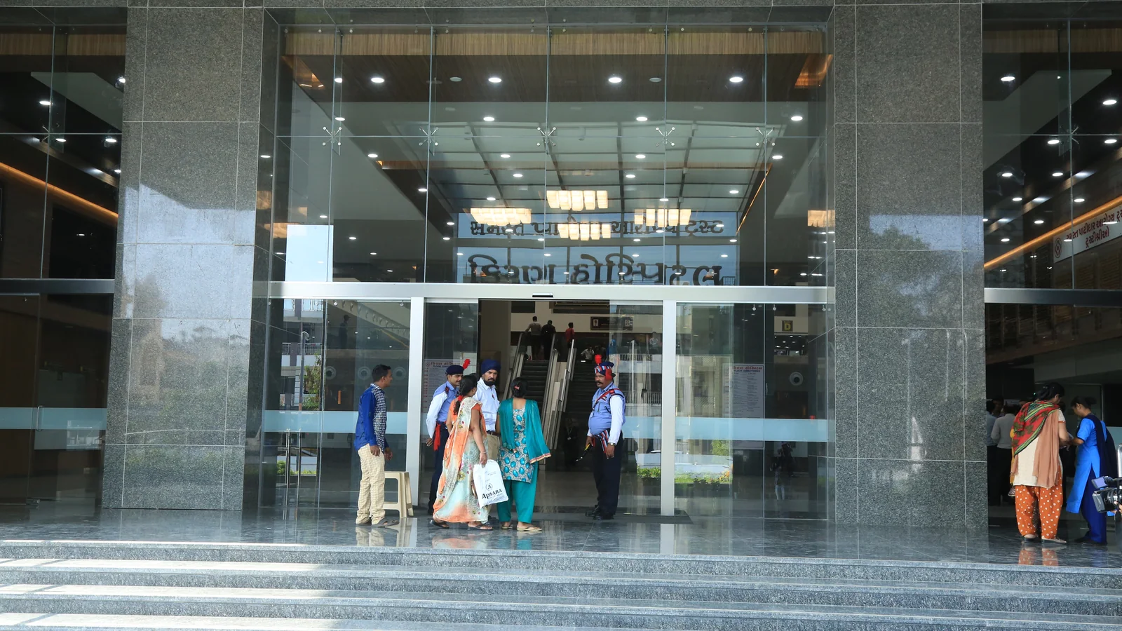 The main entrance, Gate 1